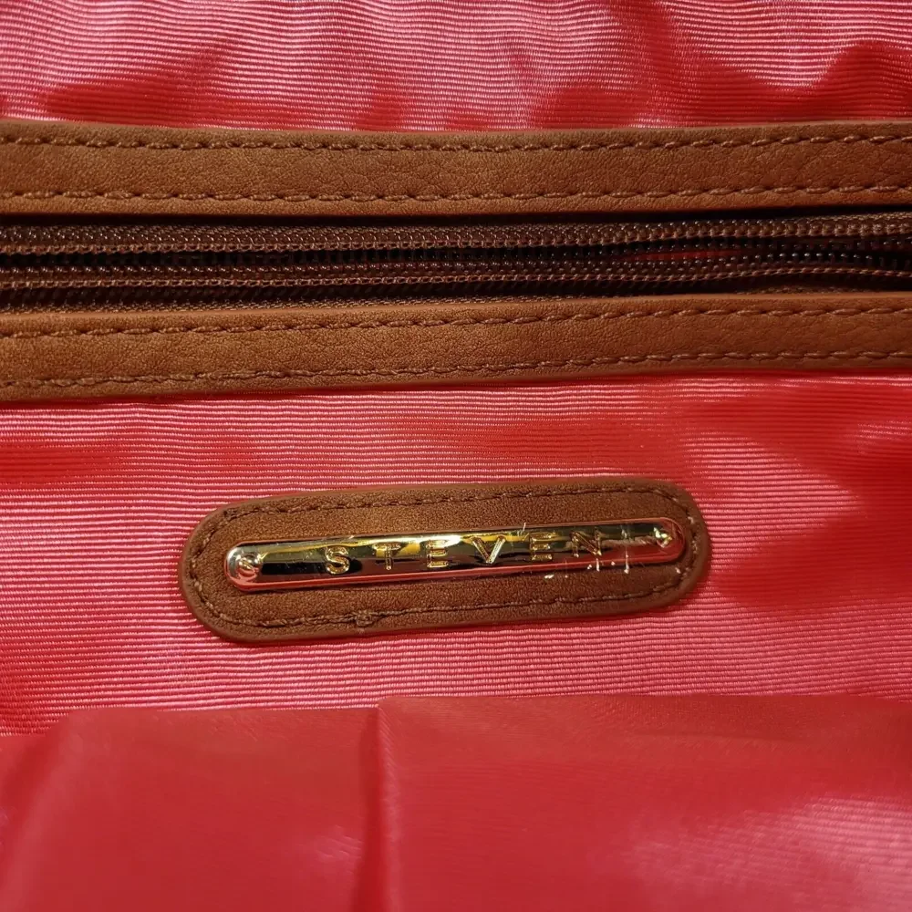 Steve Madden Clutch Handbag Pink Purple Tuft Beige JSRIA Straw Bag Charm NWOT